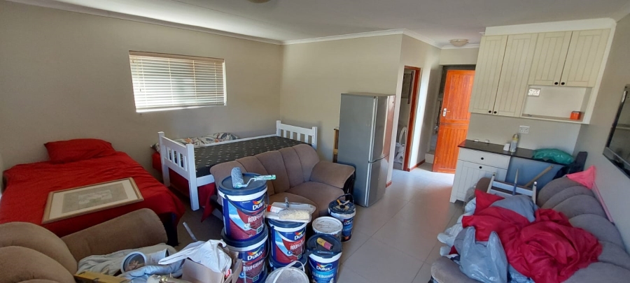 5 Bedroom Property for Sale in Ferreira Town Eastern Cape